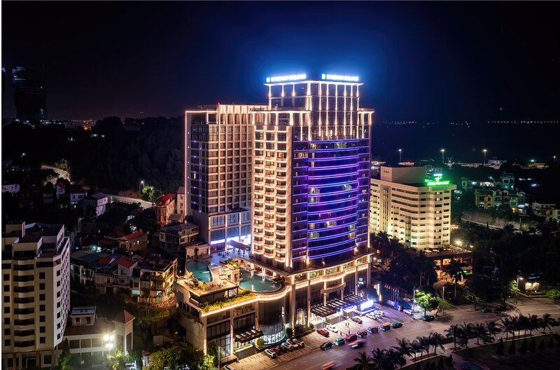 khách sạn cao cấp ở Hạ Long